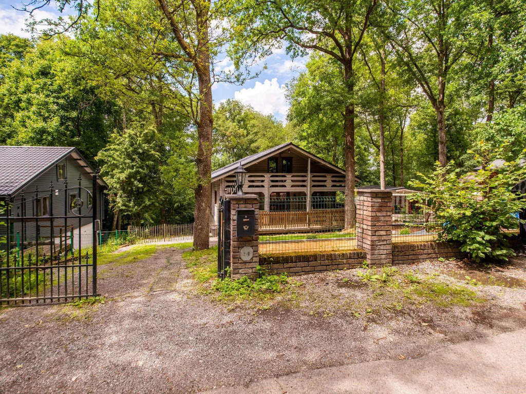 Chalet With Sauna Near Durbuy