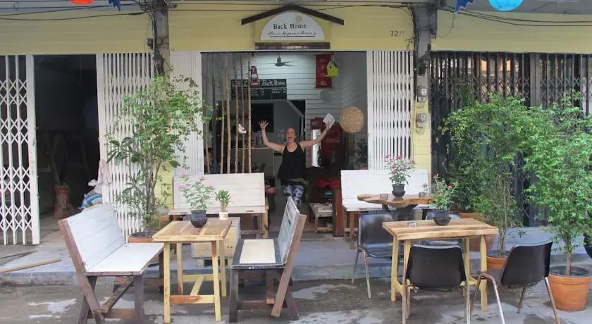 Back Home Backpackers - Hostel