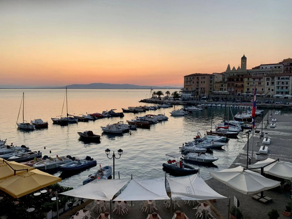 Exclusive sea view apartment-Molo 4