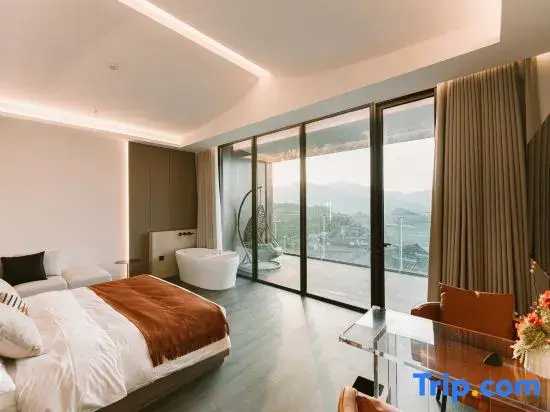 Standard Double room with mountain view (full double bed)