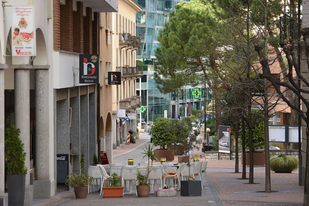 Central Apartment Guisan in Paradiso