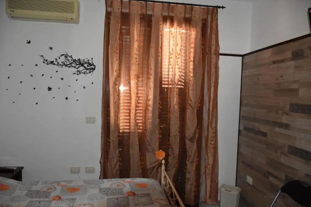Deluxe Double room (full double bed)
