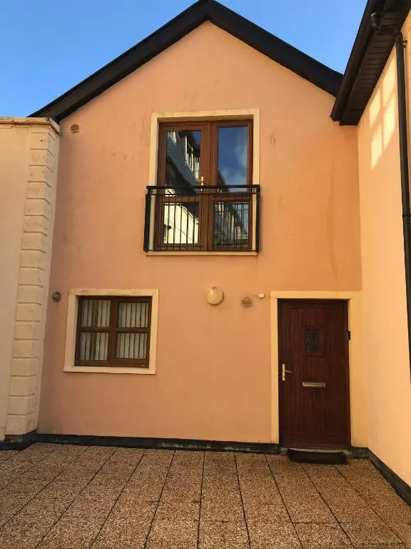 No. 6 Clifden Court