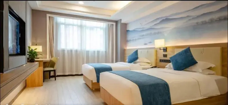 H hotel