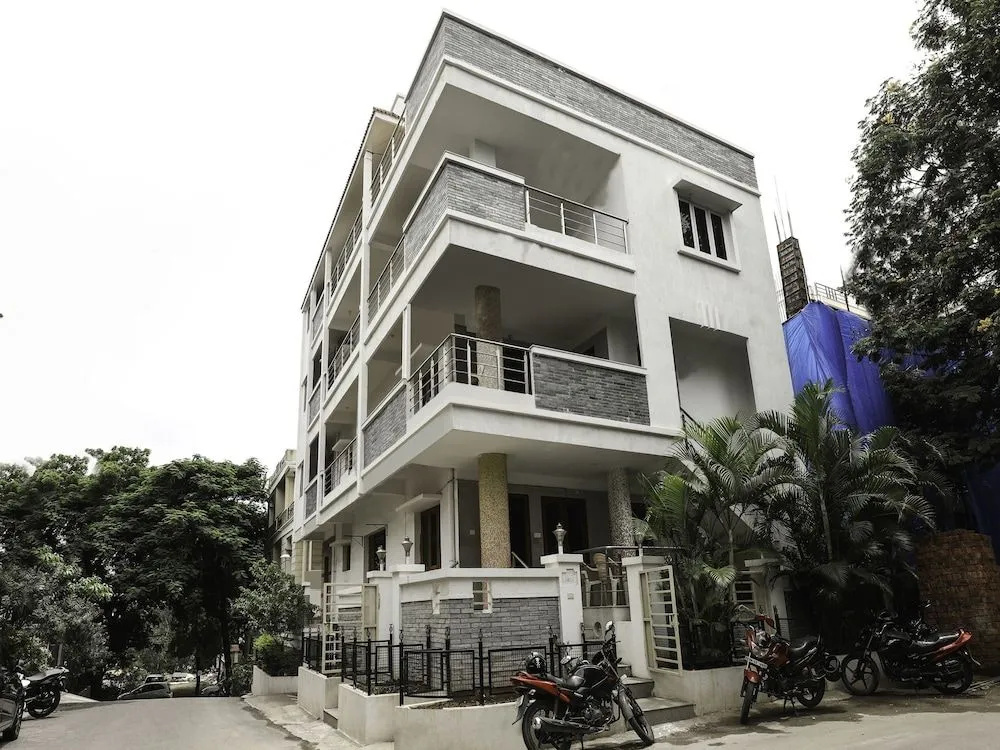 OYO 17206 Maanne Hospitality Services