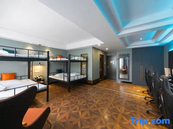 Standard Quintuple room
