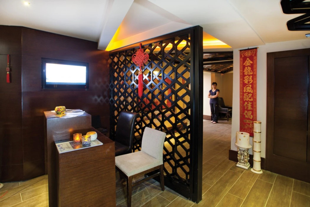 Lobby & Reception