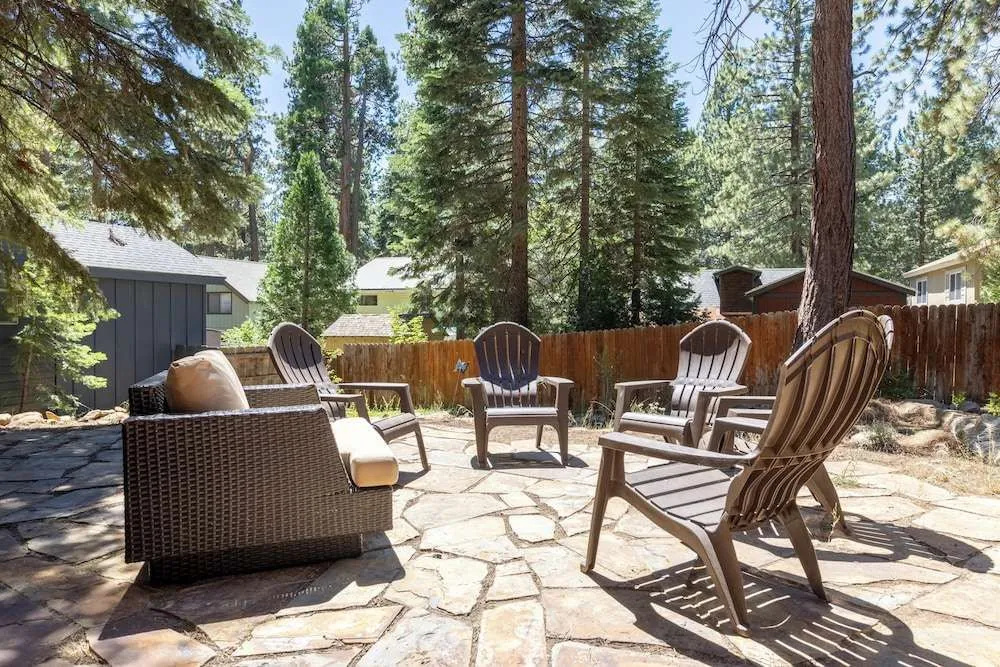 Tahoe Vista Lake Lodge