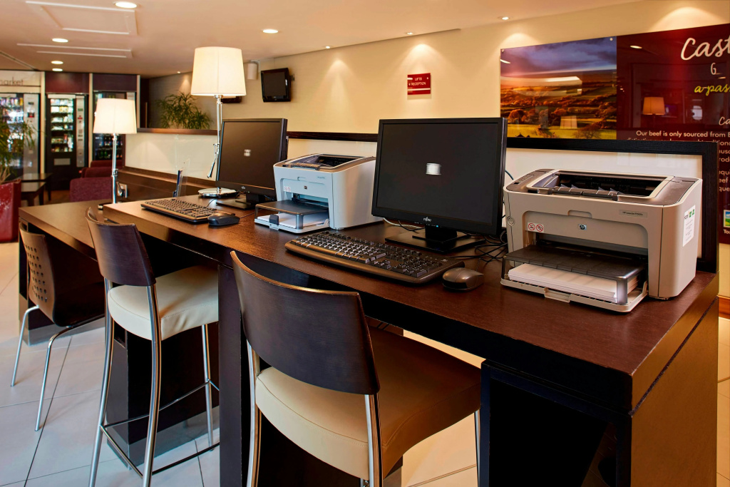 Courtyard by Marriott London Gatwick Airport - Général