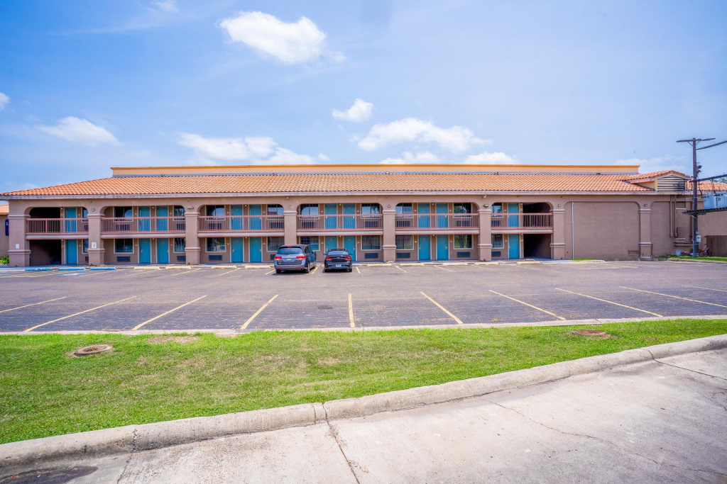 Lone Star Inn & Suites