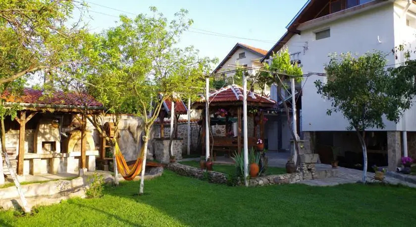 Nashentsy Guest House