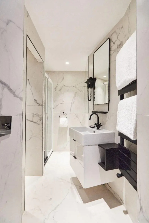Madrigal hotel 190