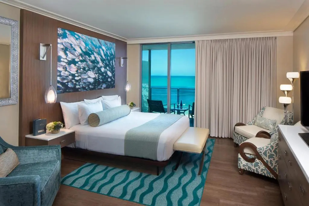 Standard Double room with bay view (full double bed)