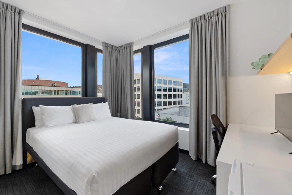 Deluxe Double room (full double bed)