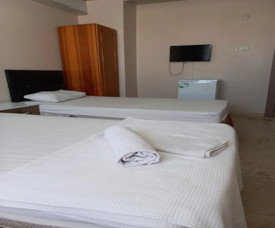 Economy Triple room