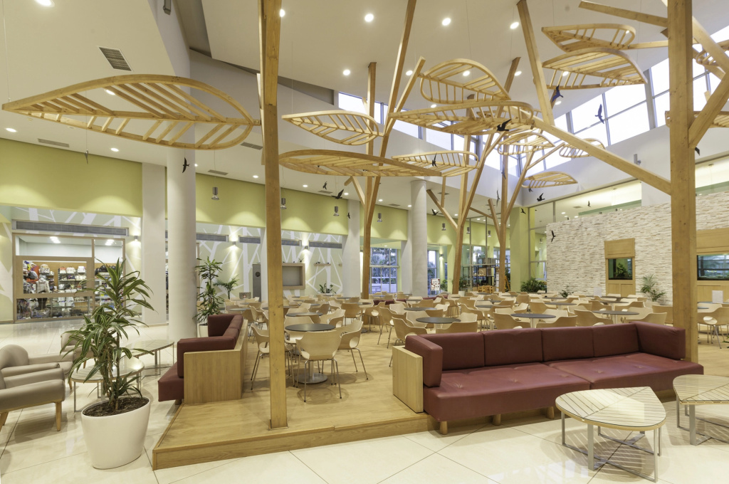 Lobby & Reception