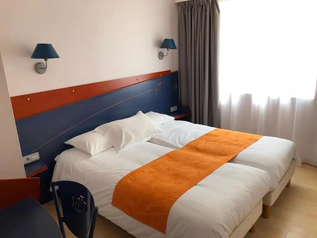 Economy Double room (twin beds)