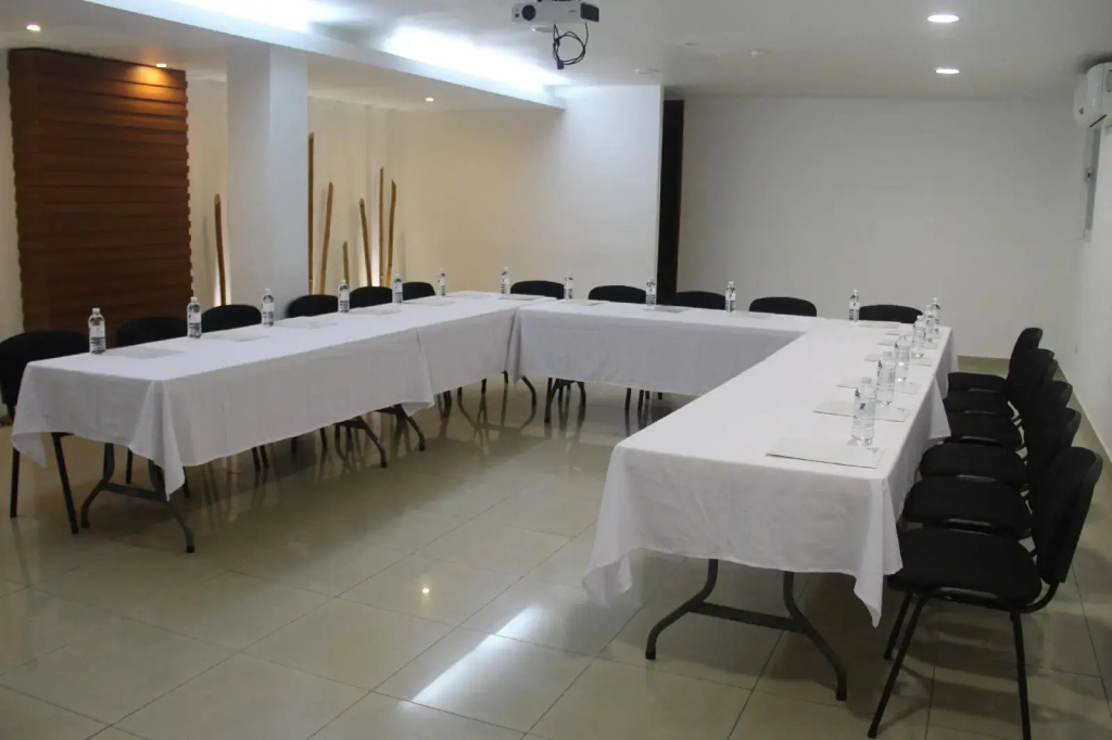 Hotel photo 12