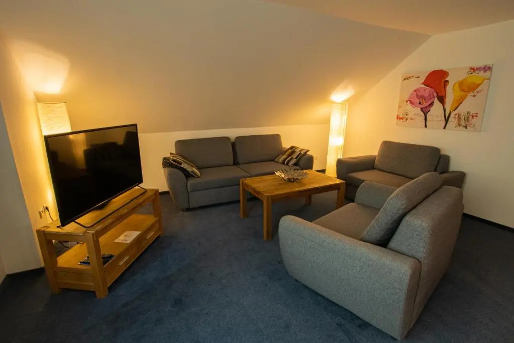 2 Bedrooms Apartment