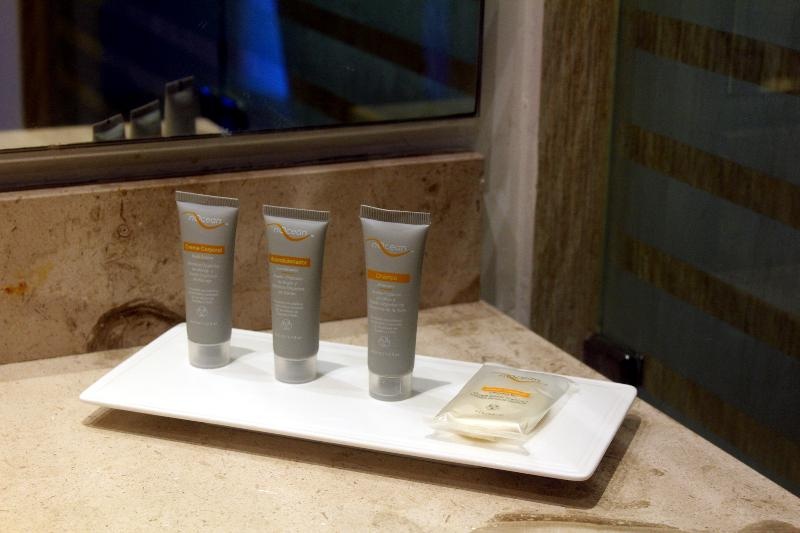 Real Inn Cancún - Chambres