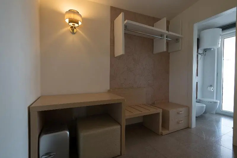 Standard Double room with balcony (full double bed)