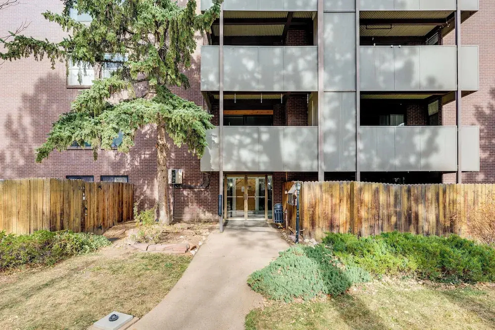 1 Mi to CU Boulder! Walkable Condo w/ Indoor Pool