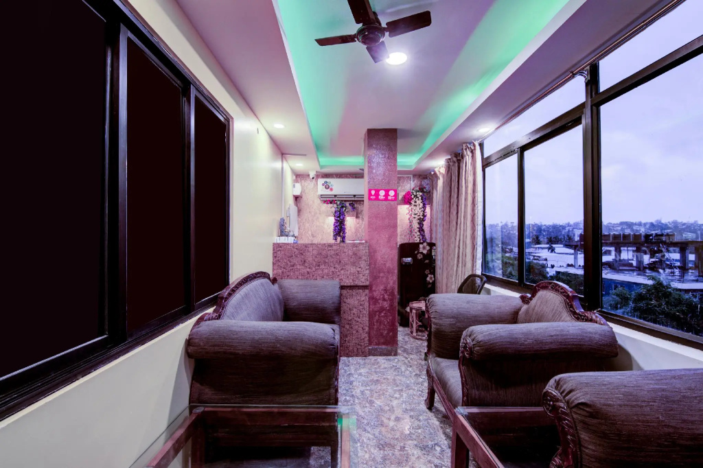 Lobby & Reception