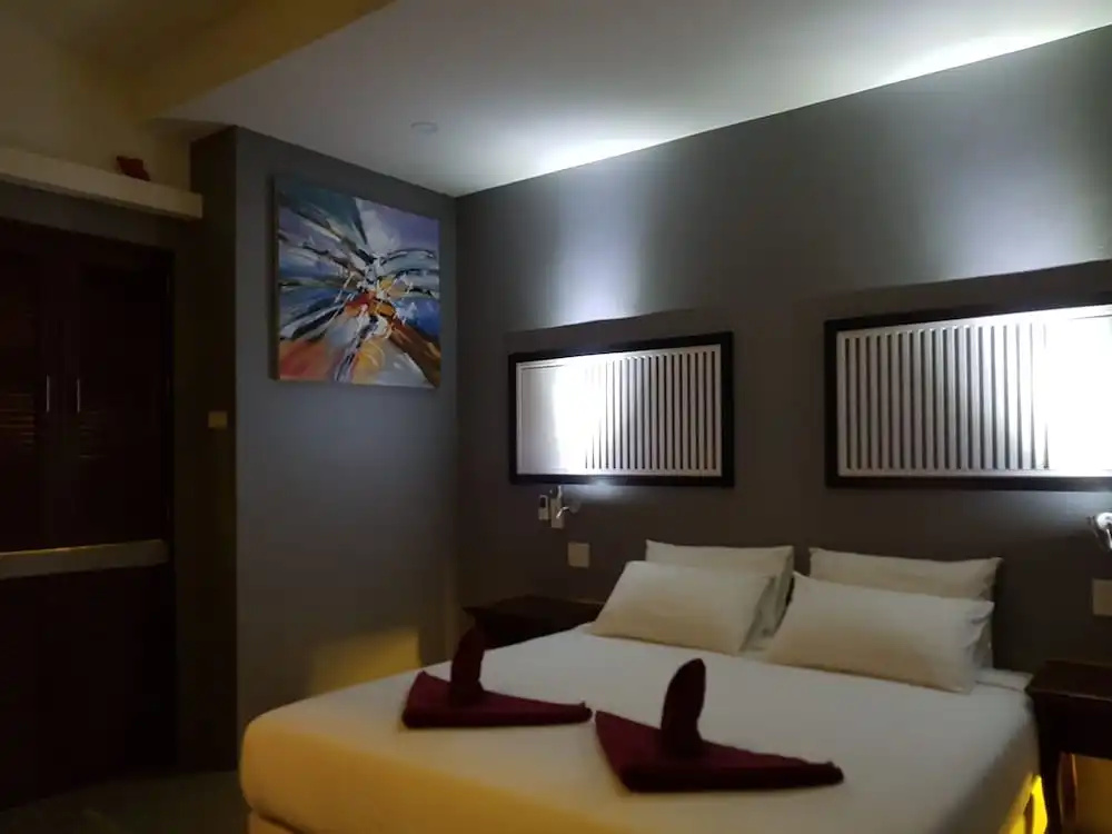 1 Bedroom Deluxe Triple room with balcony and with sea view