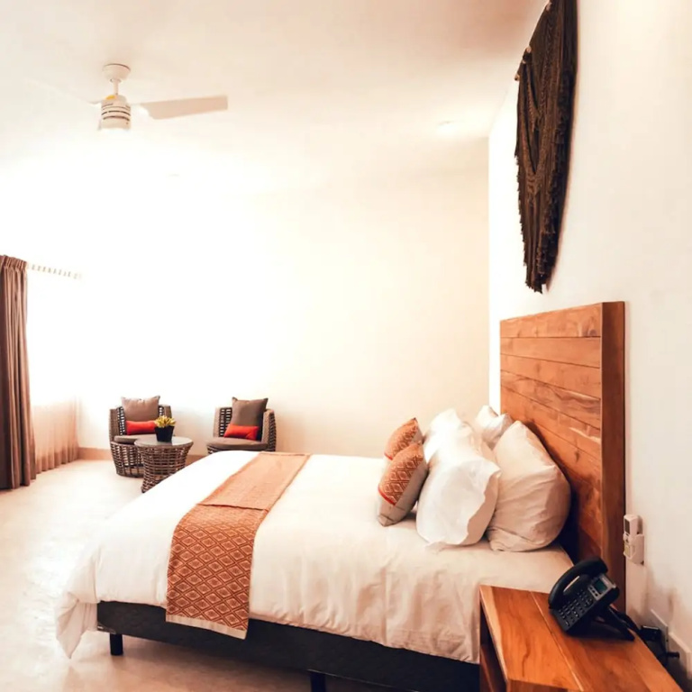 Deluxe Double room with pool view (full double bed)