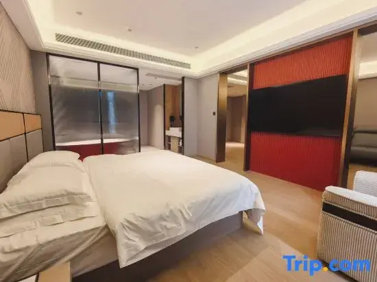 Luxury Suite