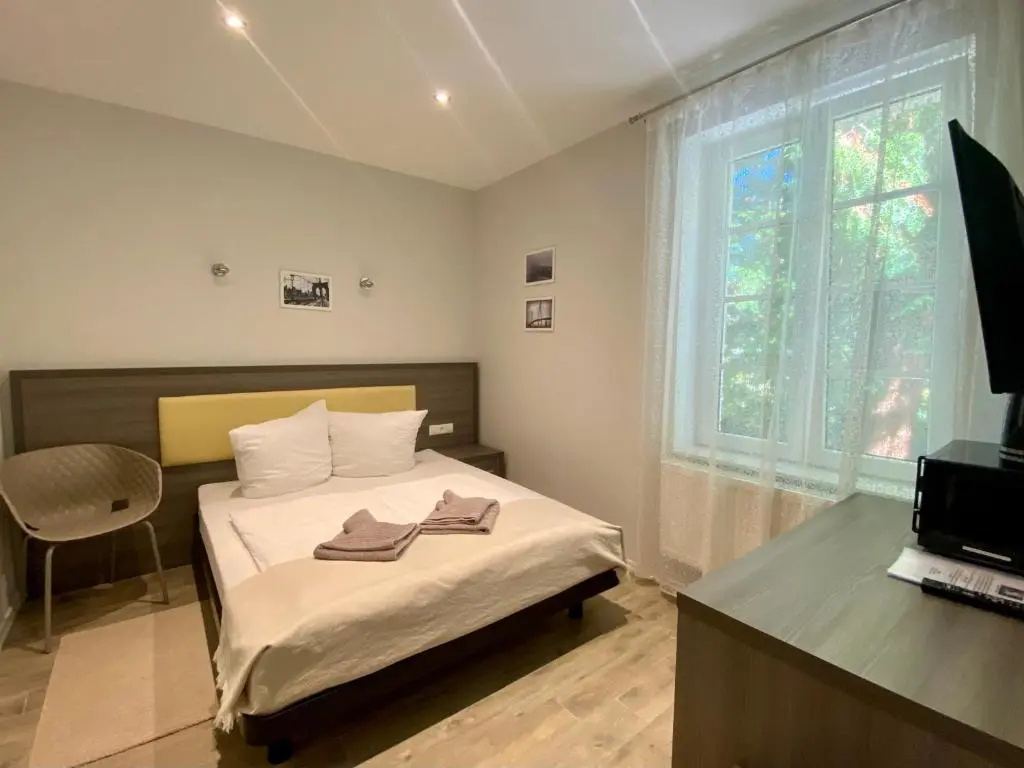 Economy room