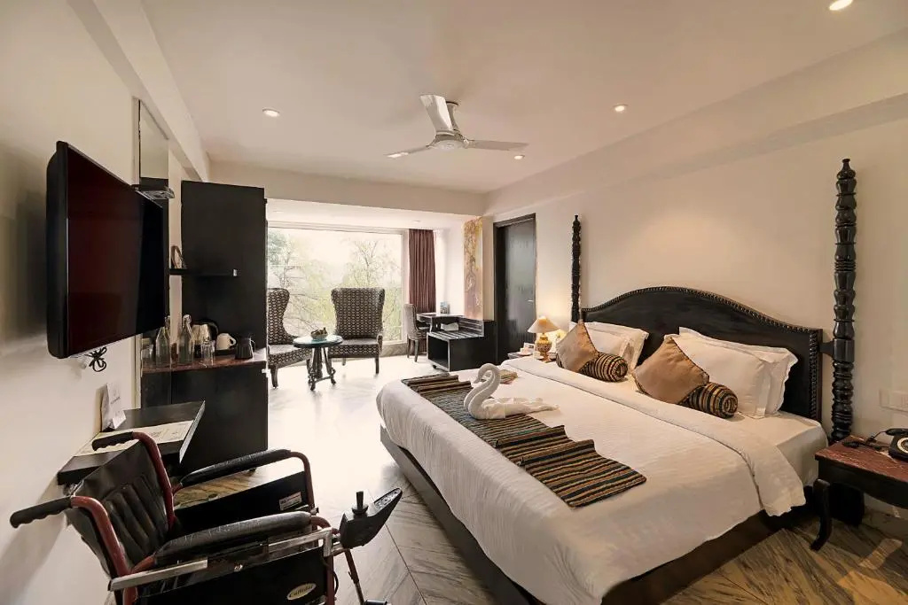 Premier Double room (full double bed)