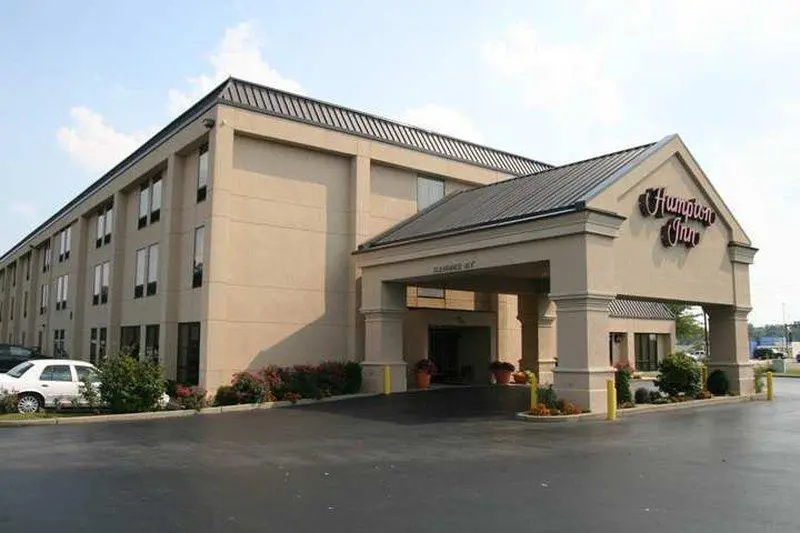 La Quinta Inn & Suites by Wyndham St Louis Route 66 - Chambres