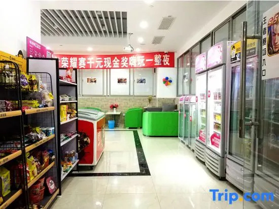 Food & Beverage
