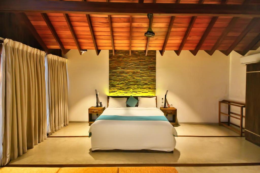 R Degree Hotel