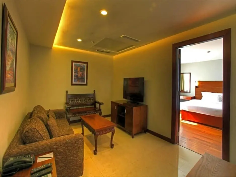 Quadruple Junior Suite