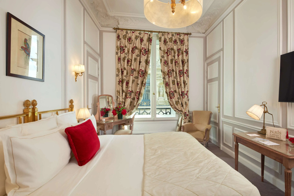 Hotel Regina Louvre 55