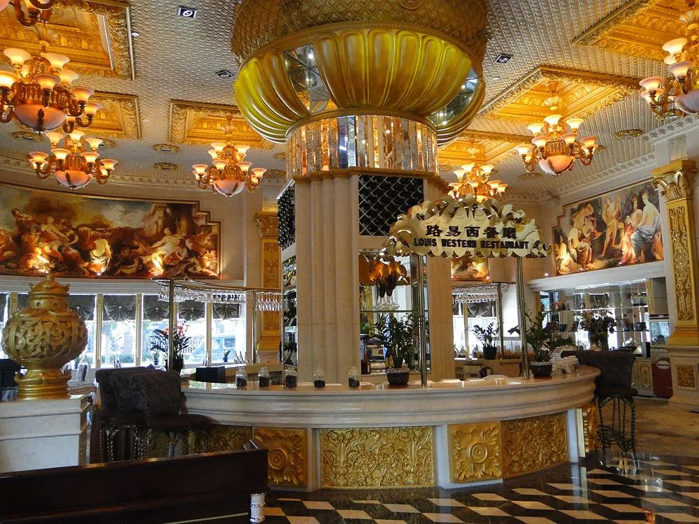 Lobby & Reception