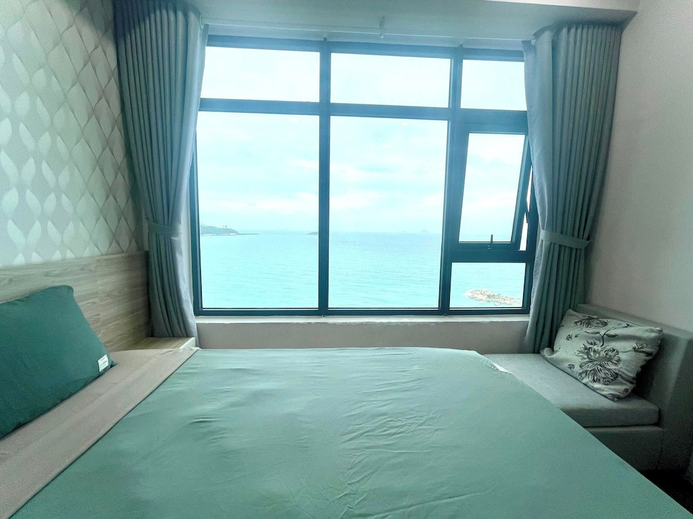 Muong Thanh Beachfront Apartment