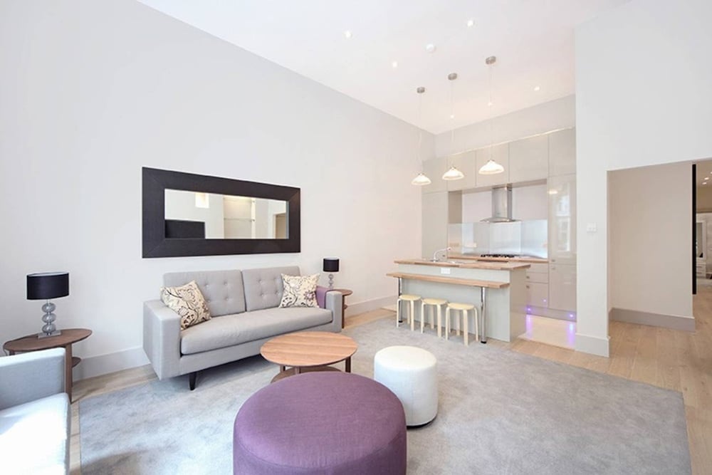 Modern 2 Bedroom Kensington Home