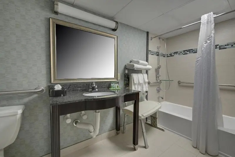 Holiday Inn Plainview-Long Island by IHG - Chambres