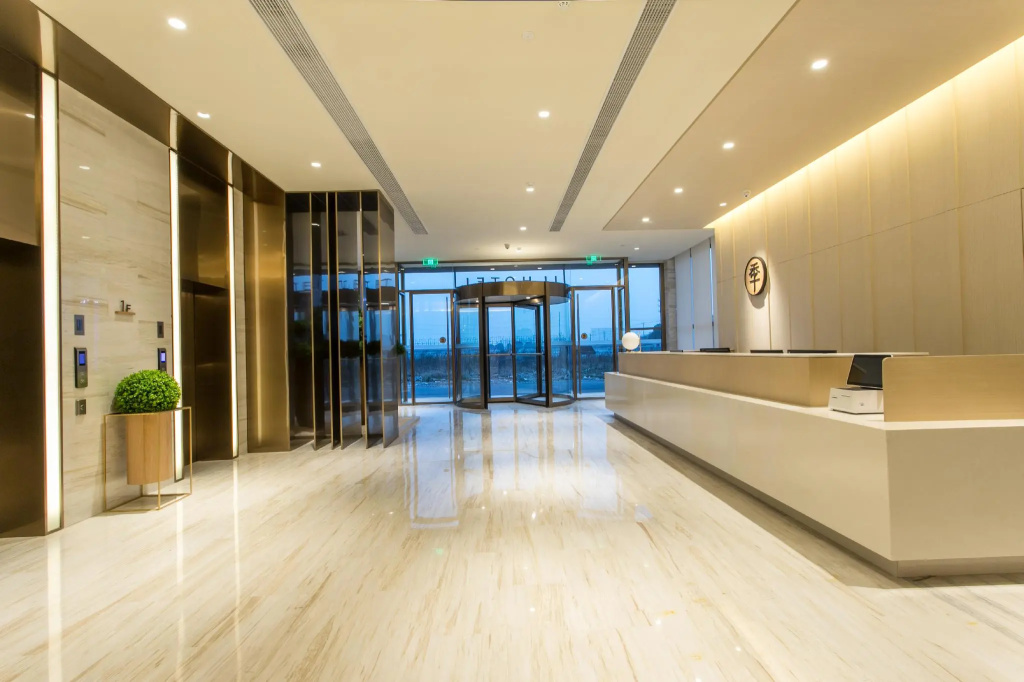 Lobby & Reception