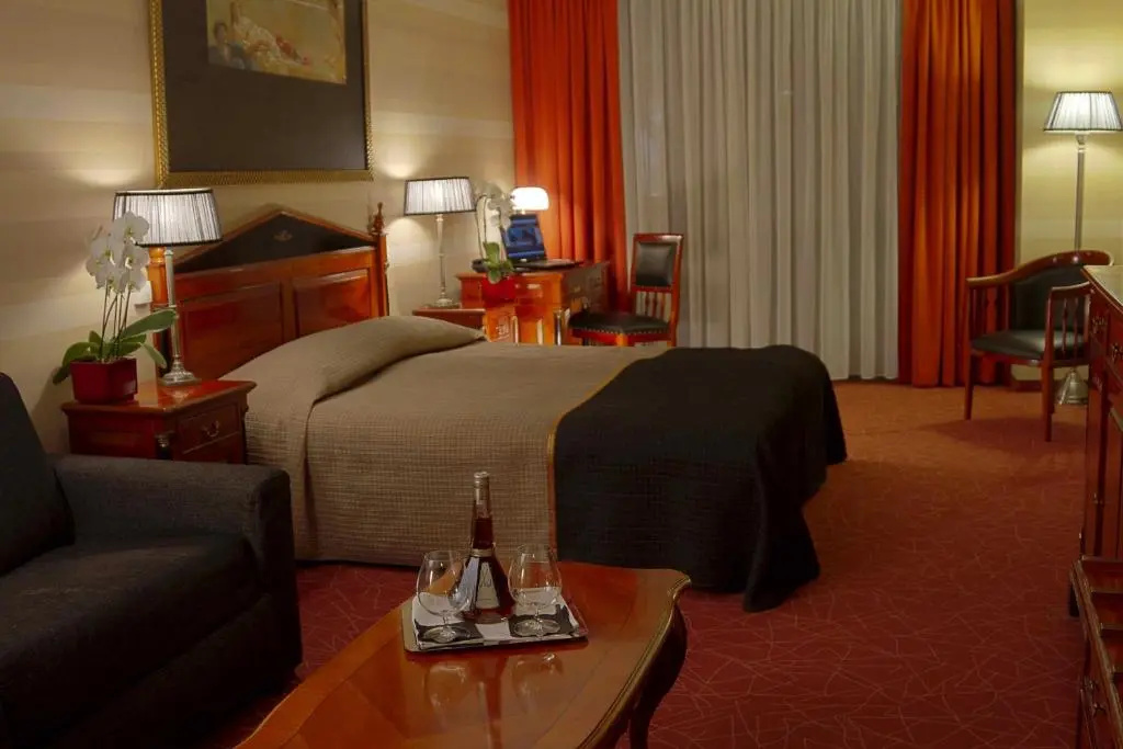 Hotel Divinus - Chambres