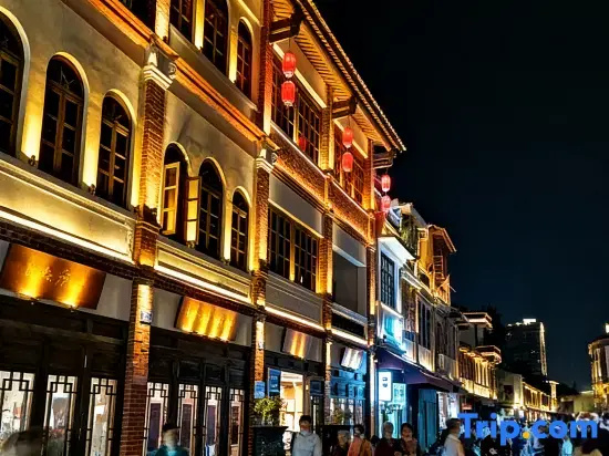 Mingxuan Business Hotel (Zhangzhou Ancient Town RT-Mart Store)