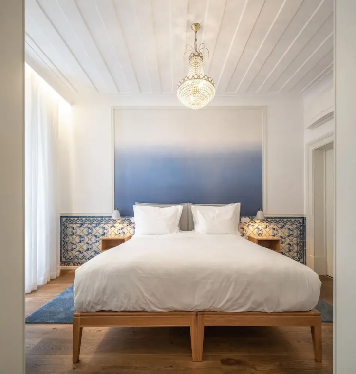 Deluxe Double room with balcony (full double bed)
