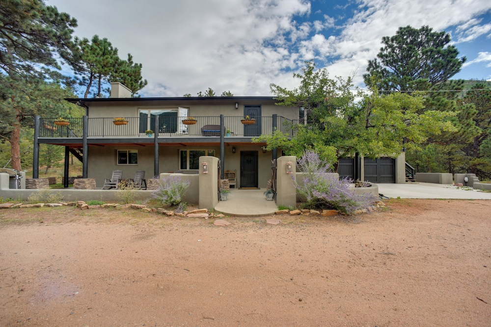 Homey Mtn View Escape: 11 Mi to Garden of the Gods