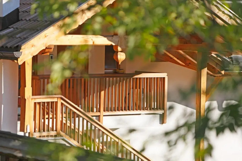 Balcony & Terrace