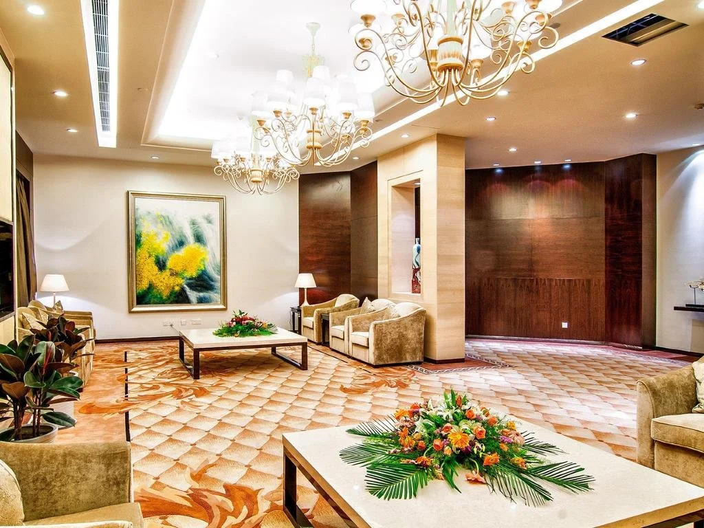 Regalia Hotel — фото