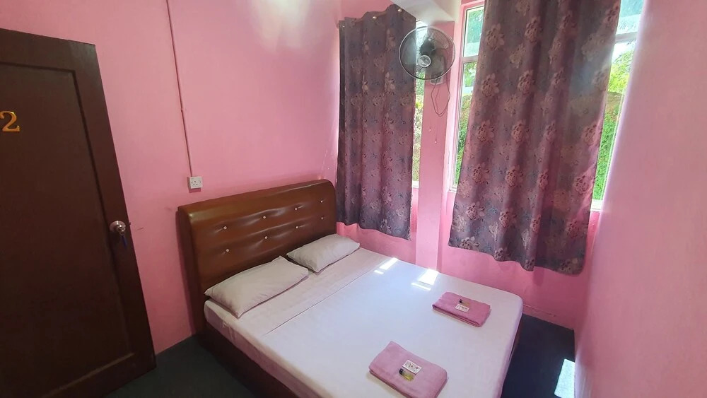 OYO 90798 Two Two Inn — фото 3