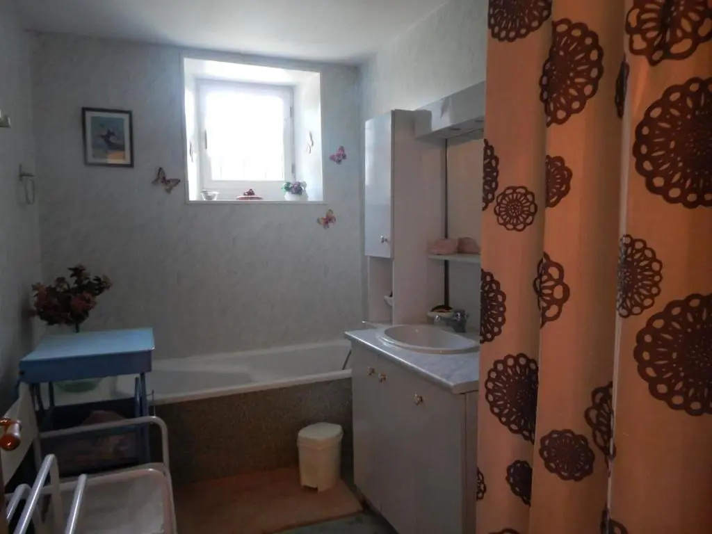Afficher la photo 6 — Gîte Tresson, 4 pièces, 13 personnes - FR-1-410-143